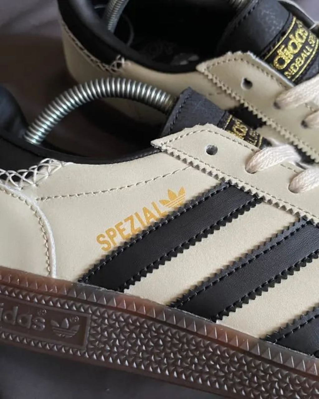 Handball Spezial 2 (Off White)